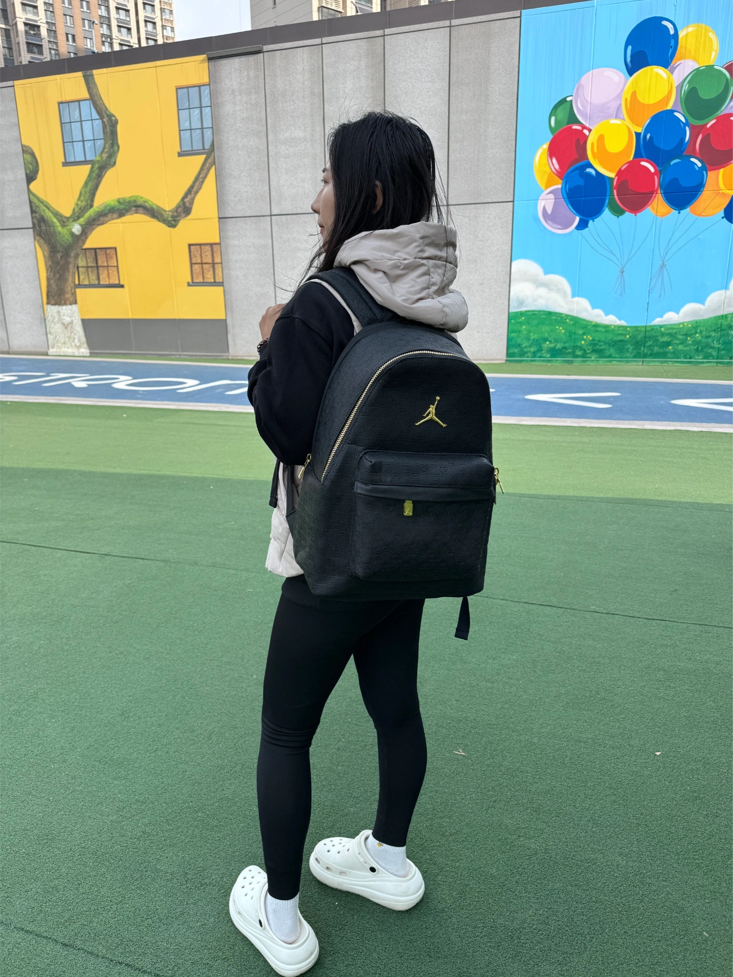 黑金格调双肩包,通勤情侣党适配度拉满✨