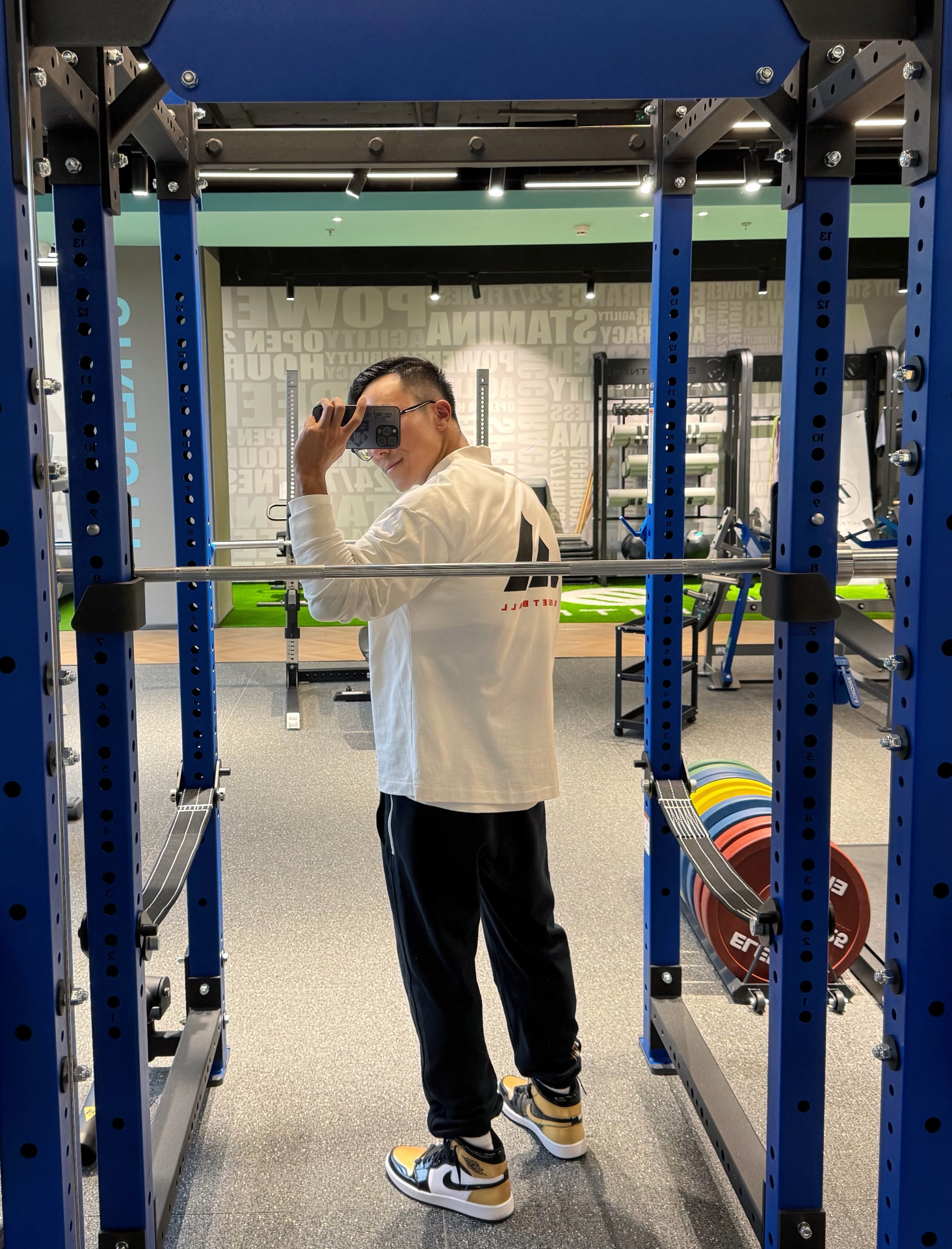 “健身党爱惨！这套穿搭舒适又有型🏋️‍♂️”