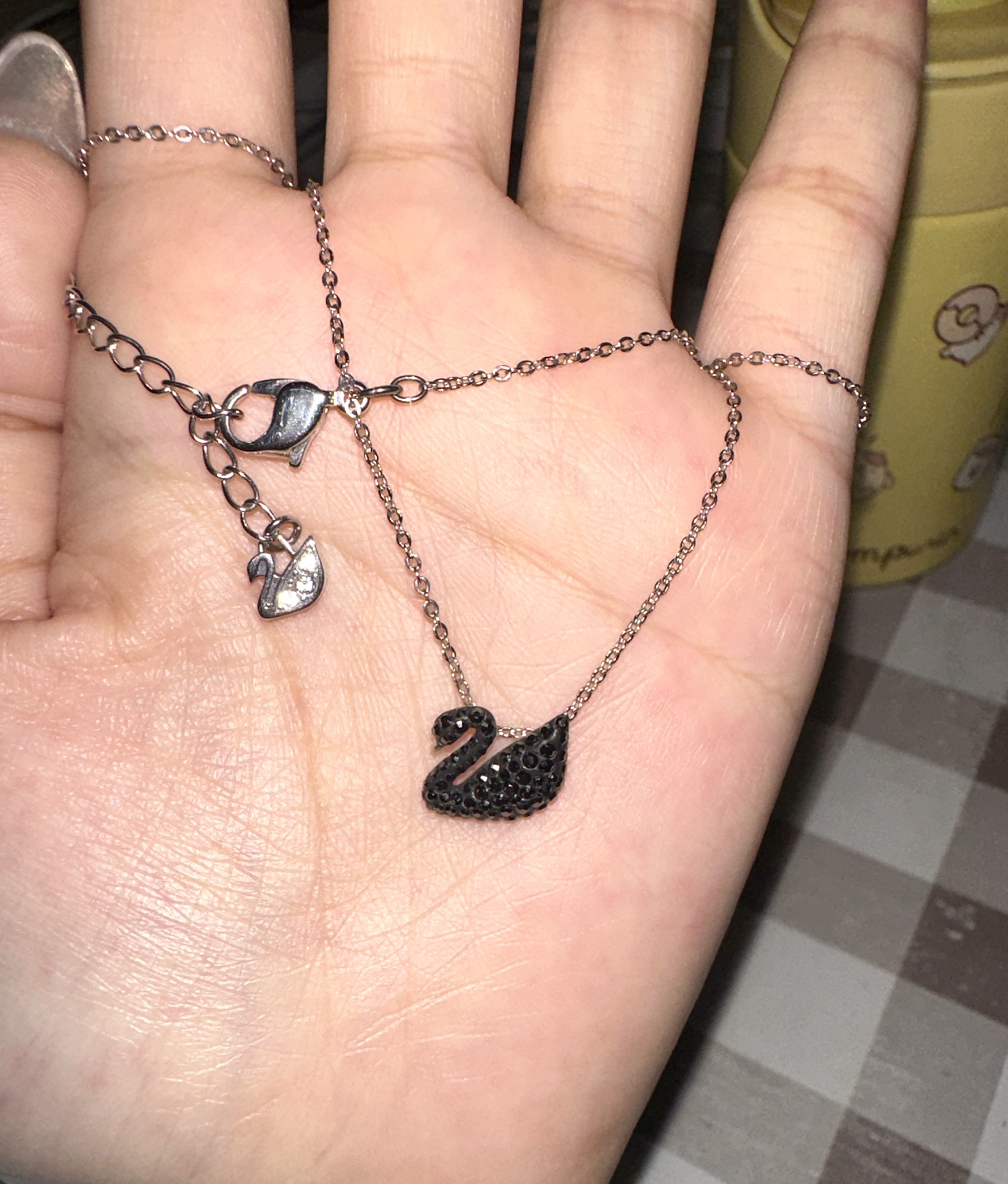 经典款黑天鹅项链真的过时了？