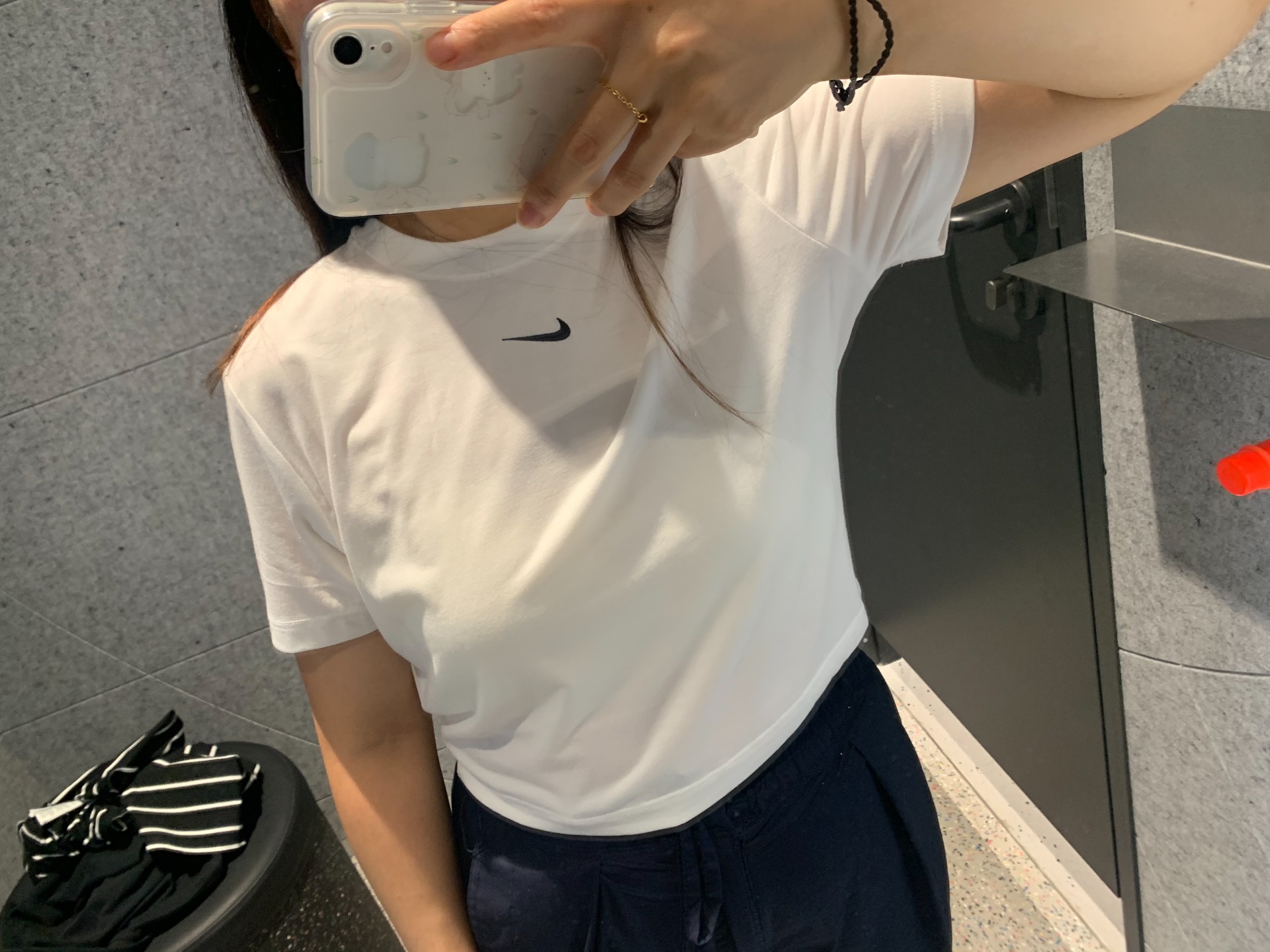 没有谁能拒绝一件干净清爽的NIKE基础短T