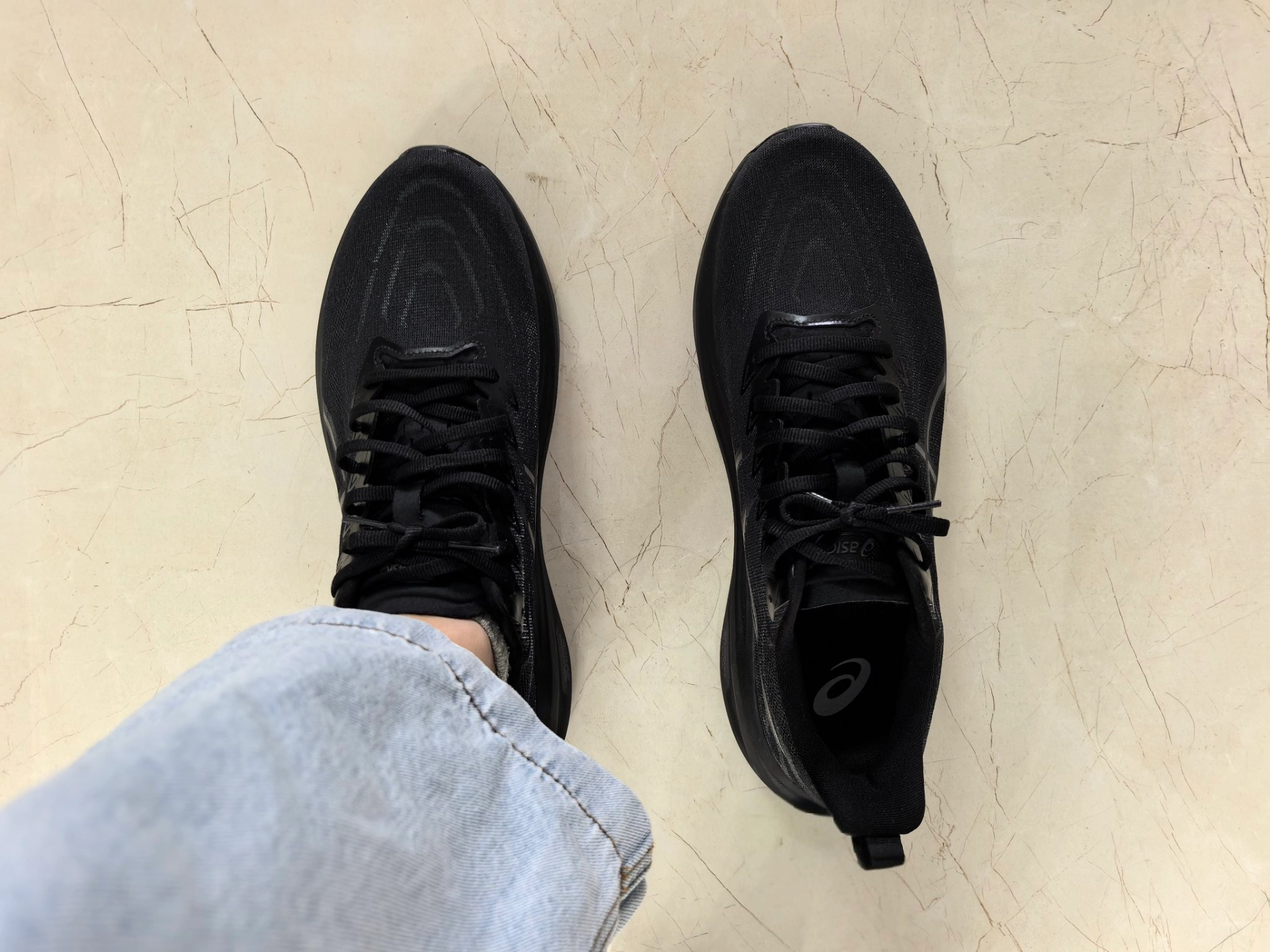 这双跑鞋让我成跑步“显眼包”😎