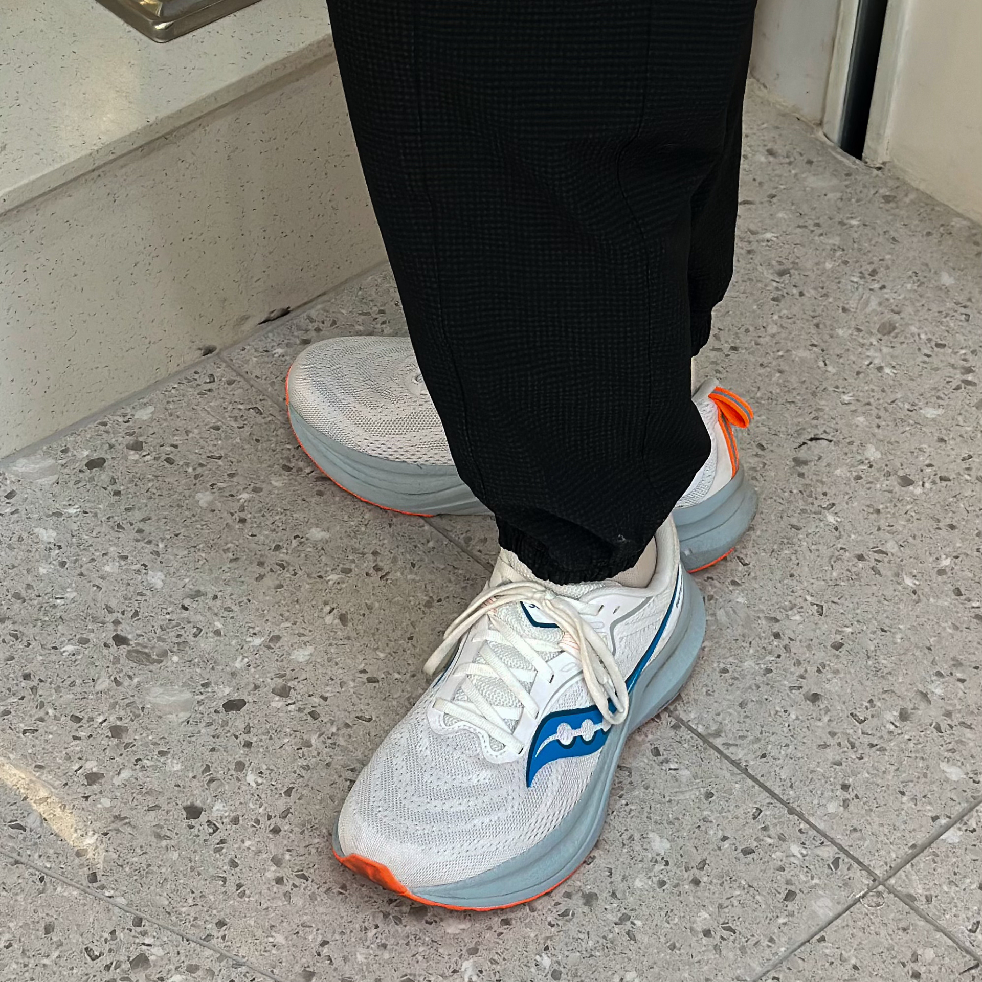 👟 这双鞋的设计简直是艺术品！