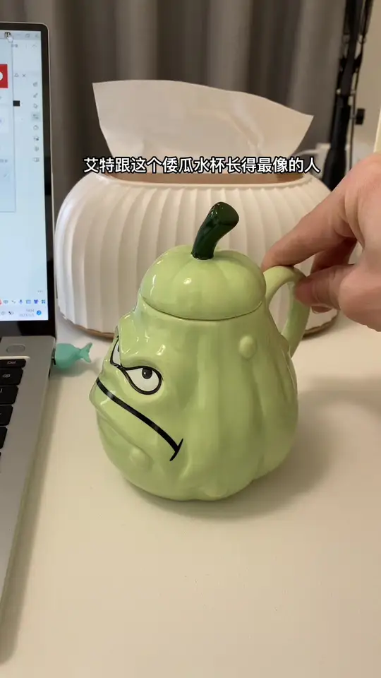 用这水杯喝水你小子别太帅啊！