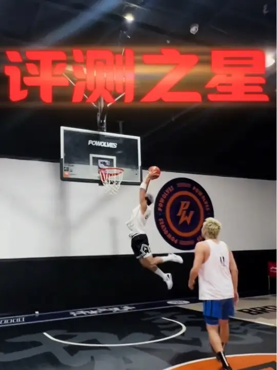 球鞋评测博主还可以这样打球吗??合理吗?