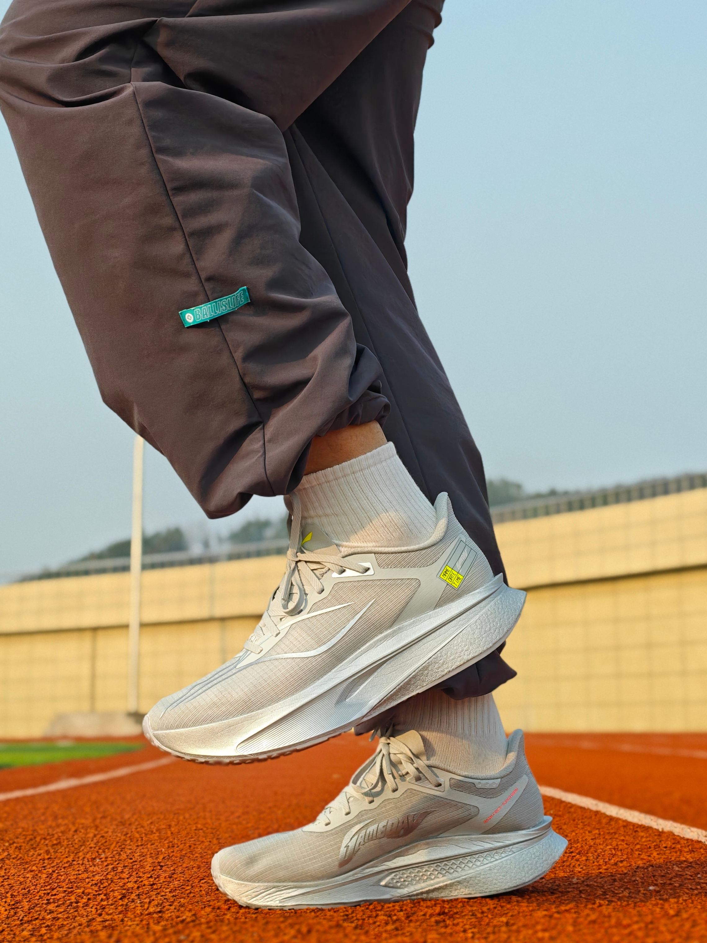 李宁飞电6 CHALLENGER 静灰色上脚测评