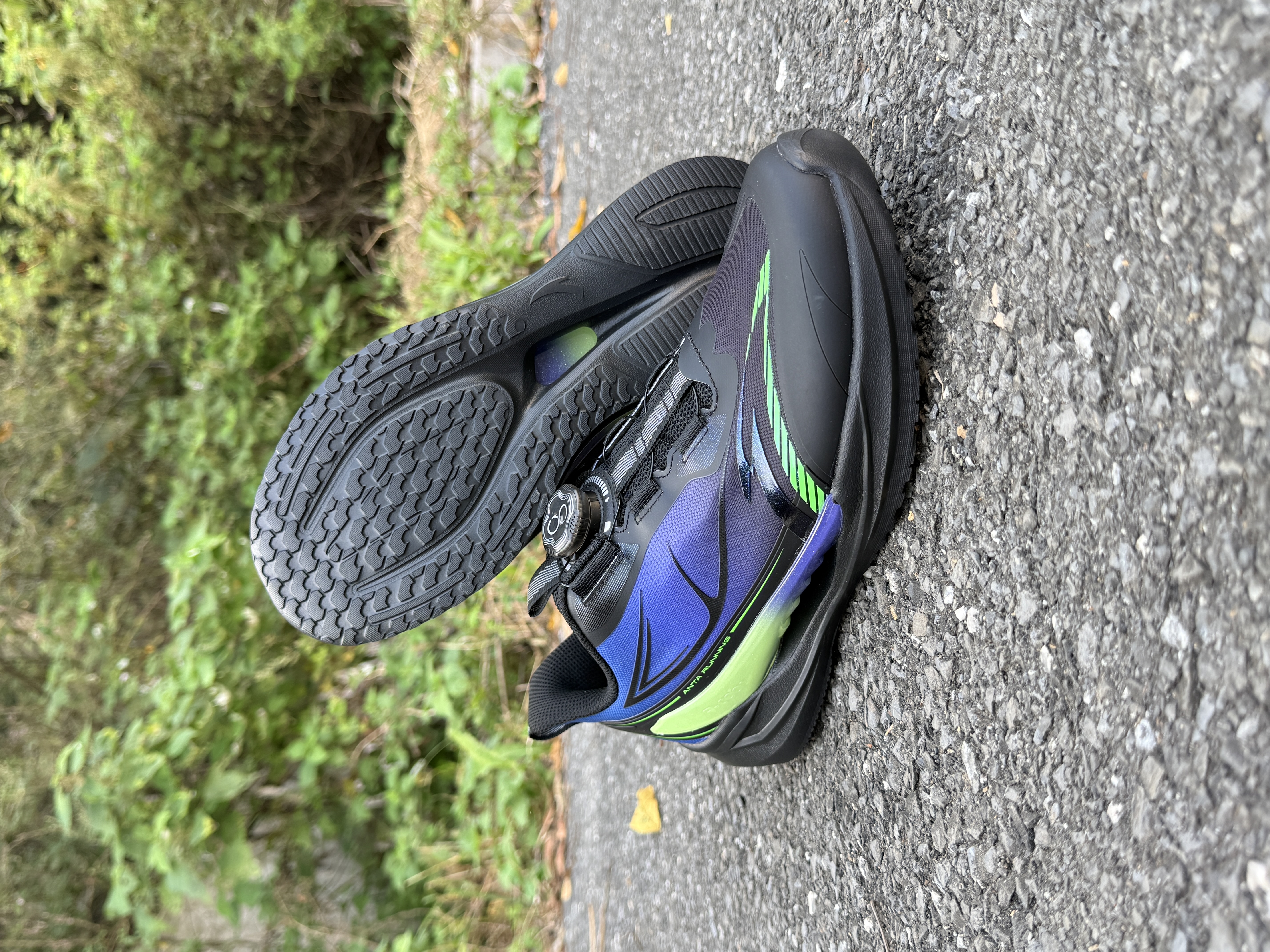 这才是小孩哥该穿的跑鞋👟🔥
