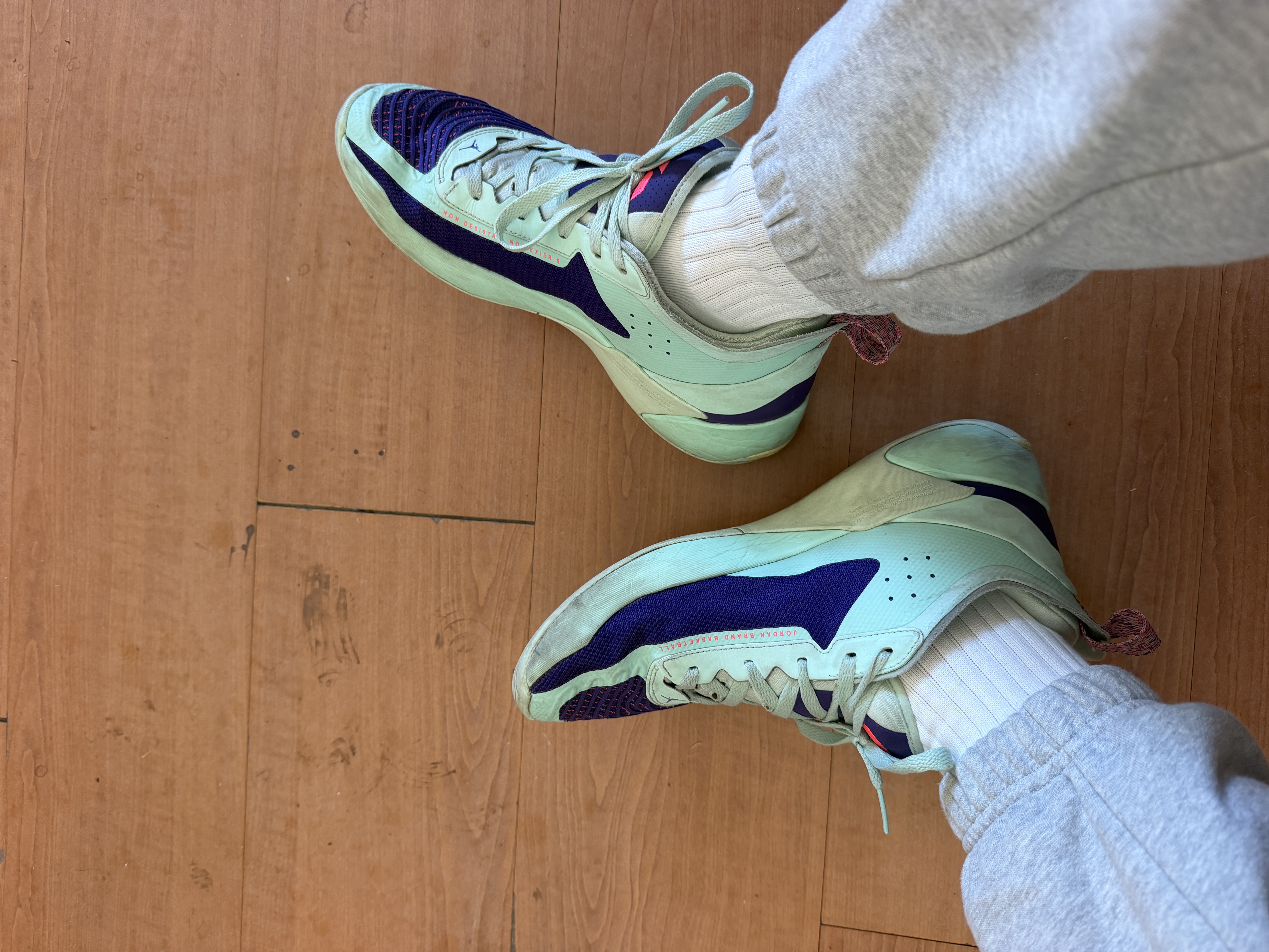 秋天换上新球鞋｜打外场就得东子1