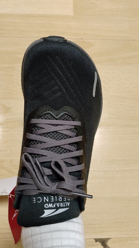 跑道上的轻盈伙伴👟