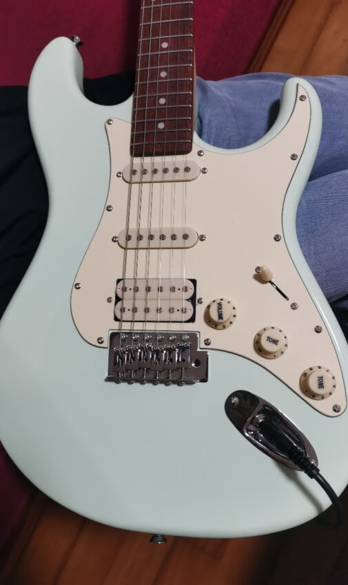 “新手学电吉他？这把琴很可🎸”