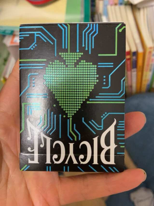 买到超绝纸牌，重拾童年欢乐时光