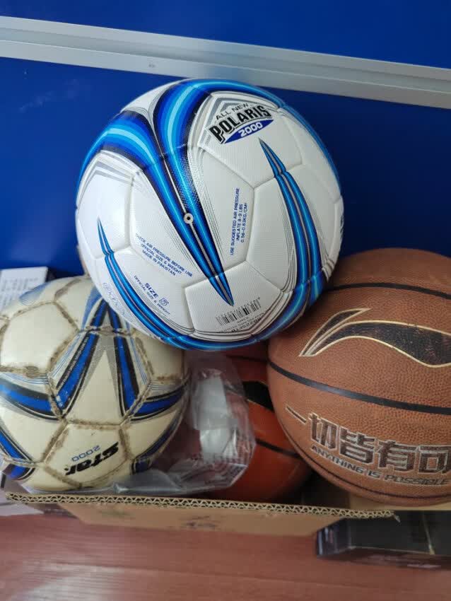 这足球，让我在球场变身C罗是吧⚽