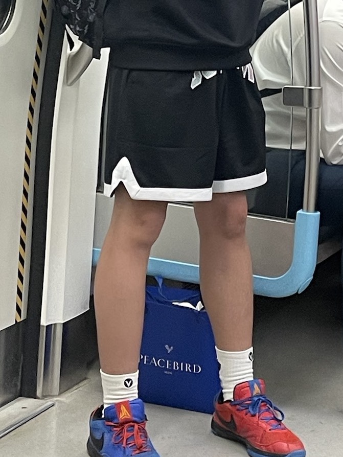 夏日穿不腻的黑短裤
