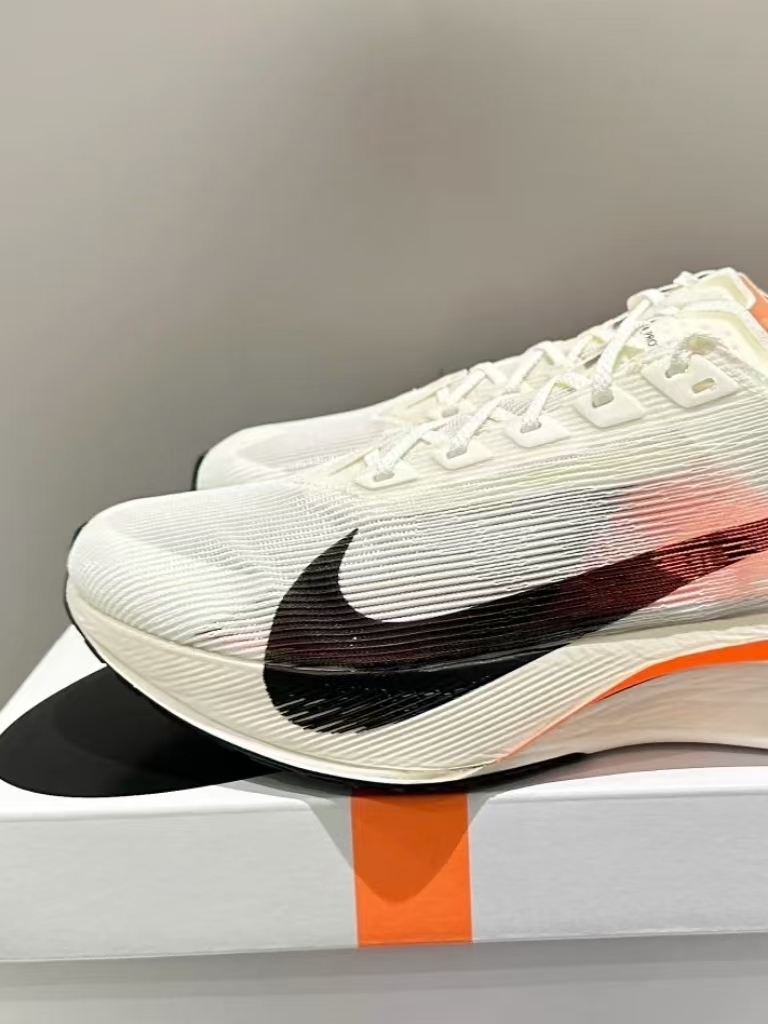 Nike vaporfly4 跑鞋
