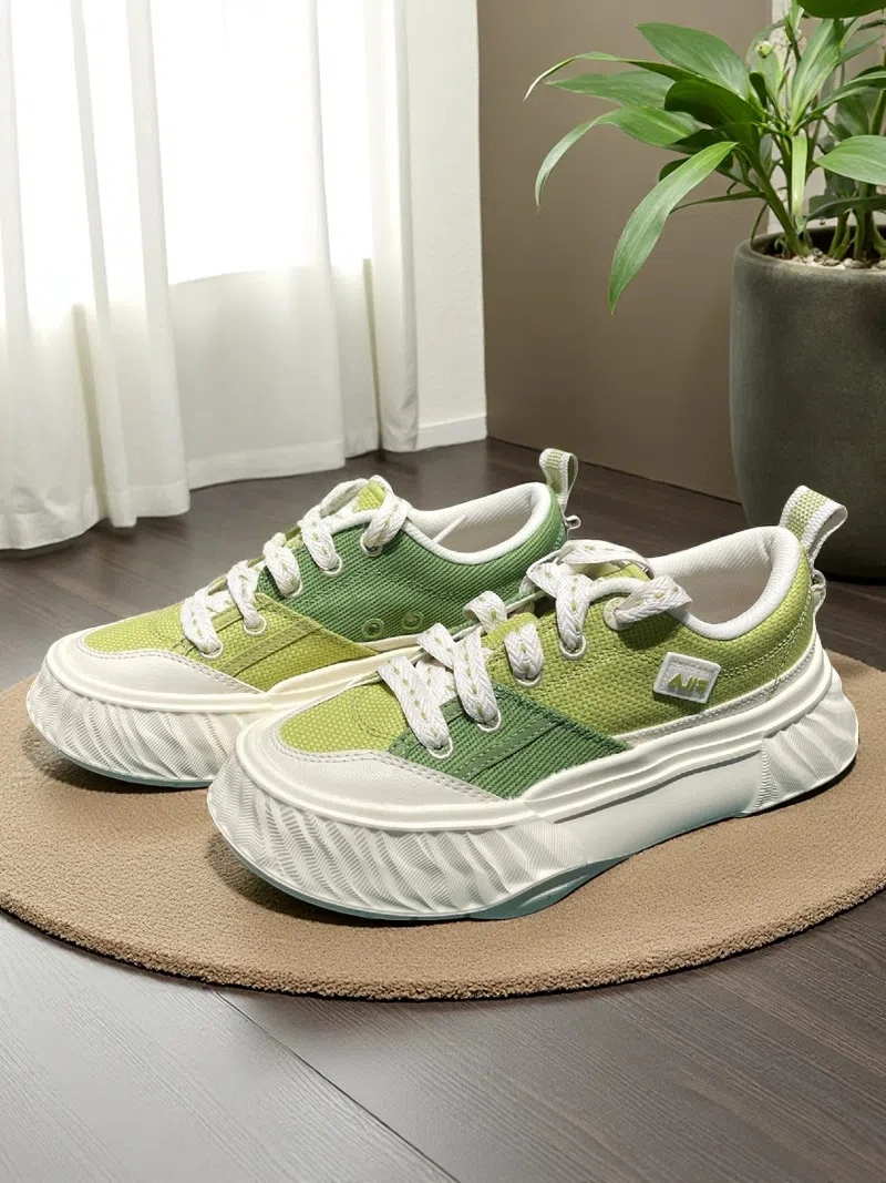 夏日出街，我的亮眼战靴👟