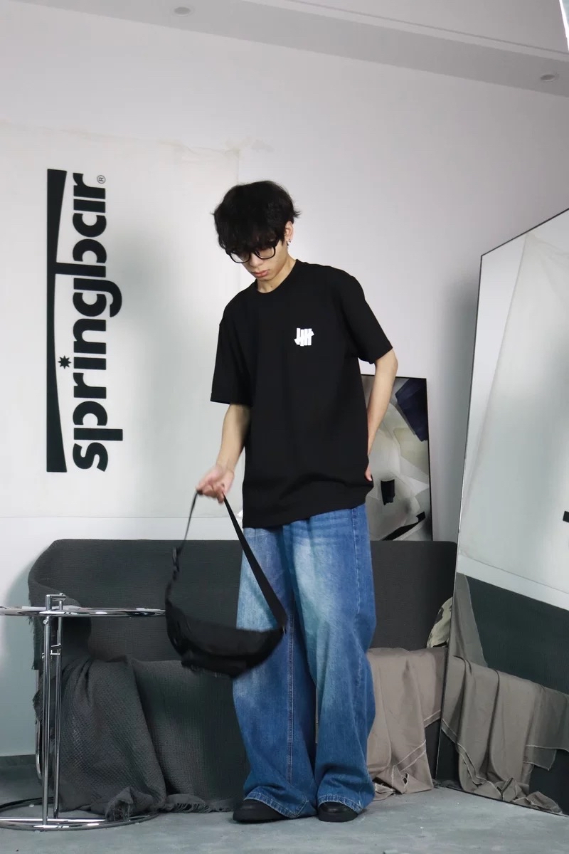经典T怎么能少了Undefeated🔥🔥