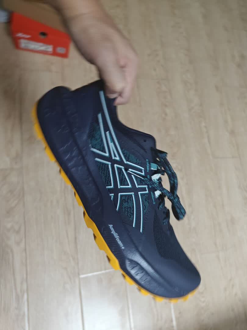 被问爆的跑鞋！亚瑟士这双太香啦👟