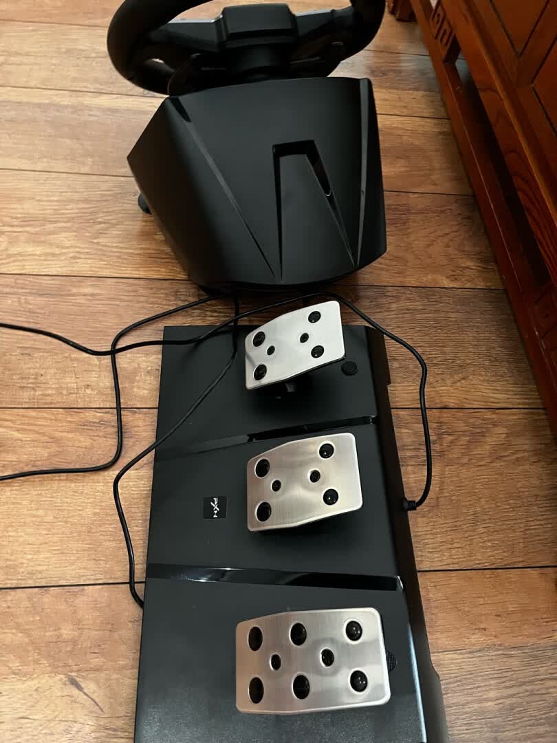 给朋友挑礼物挖到宝啦🎮