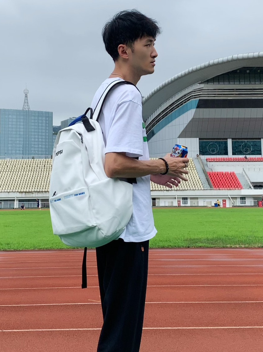 少年感双肩包超绝👍