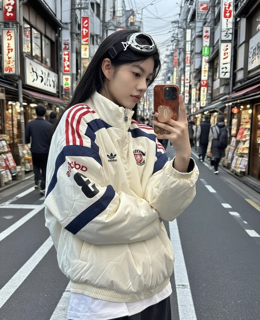 秋冬挖到复古运动风双面穿棉服！