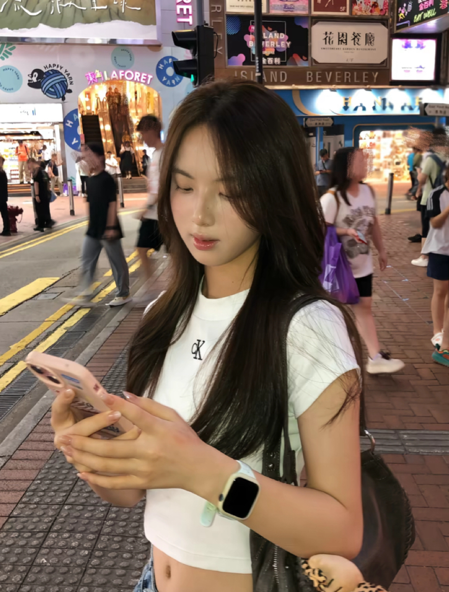 溜肩姐妹刚需韩系氛围感小上衣