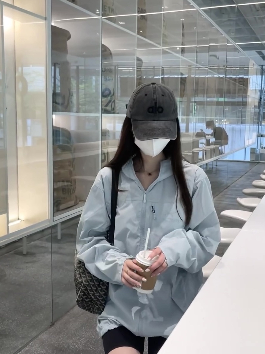 被小红书种草的鸭舌帽