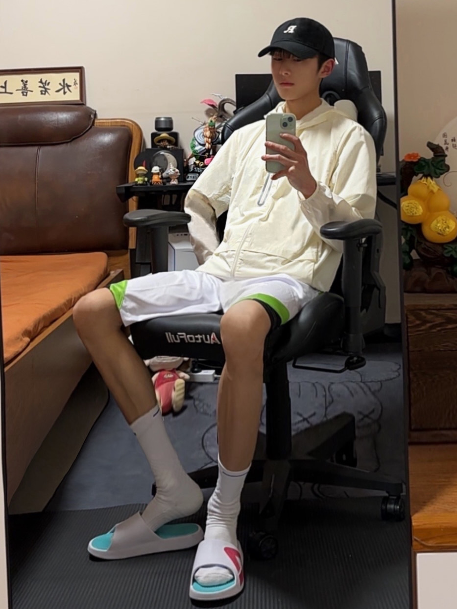 和王一博共享同款防晒神器！这件防晒衣太绝了