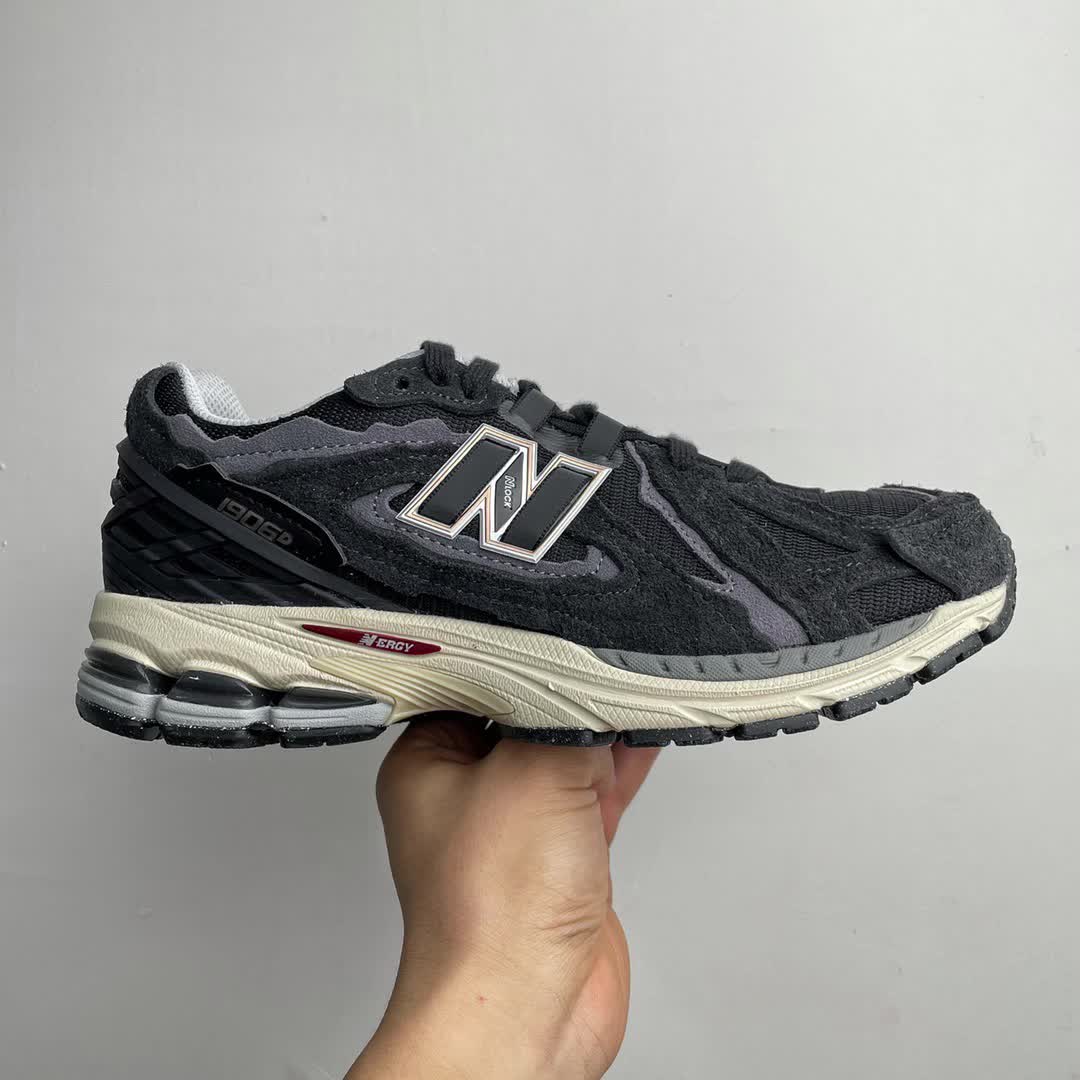 New Balance 1906R 黑色
