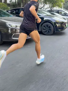 我的跑姿很曼妙|一镜到底,跑过的每一步,都是独属于自己的节奏
