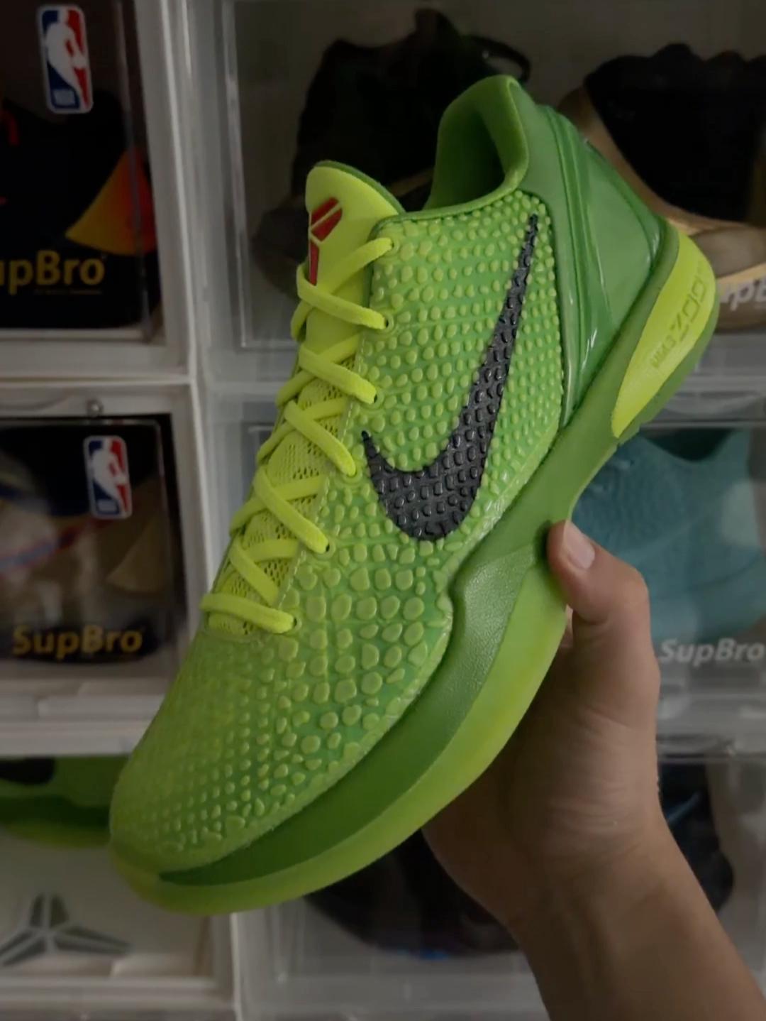 今年的圣诞Kobe6好像比他差得远！