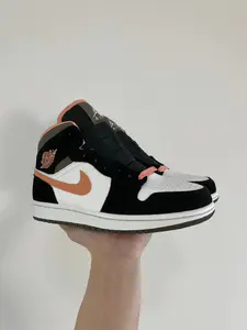 Air Jordan 1 Mid "Apricot Agate" 黑杏粉 女款
蜜桃摩卡#送礼推荐