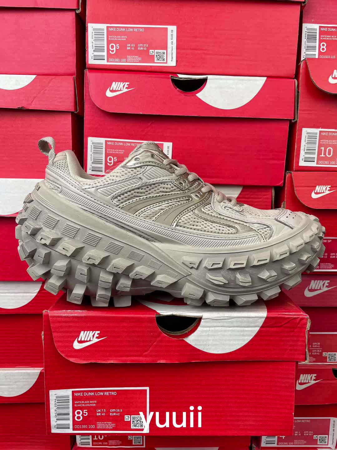 Balenciaga 巴黎世家 Defender 网眼尼龙做1日
轮胎鞋 淡棕色
