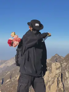 超级帅的冲锋衣!!!!