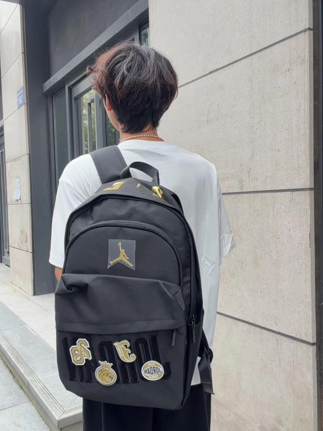 就这个黑色Jordan双肩包帅!