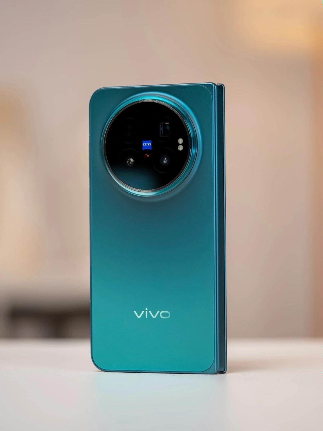 vivo X Fold6｜均衡能打的商务折叠屏