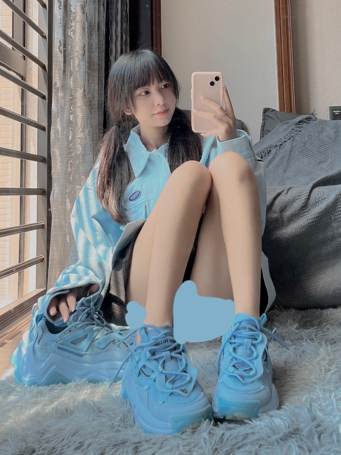 今天的对镜拍～
初秋夹克穿上啦
最爱的浅