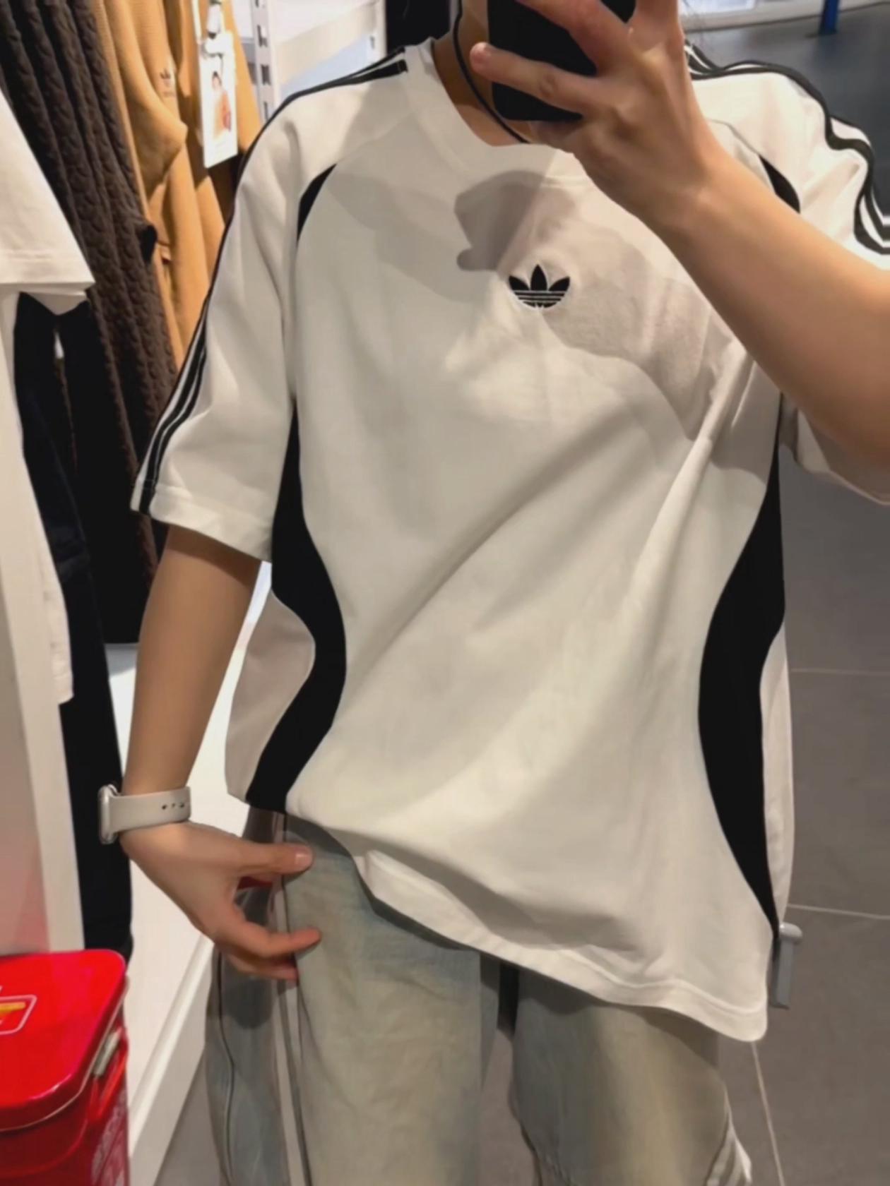 阿迪这件短袖好好看！