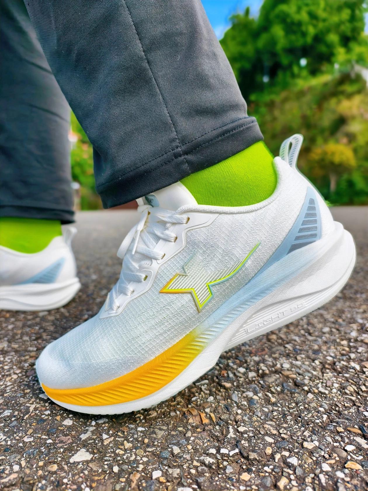 特步启跃👟体考慢跑日常穿都合适！

