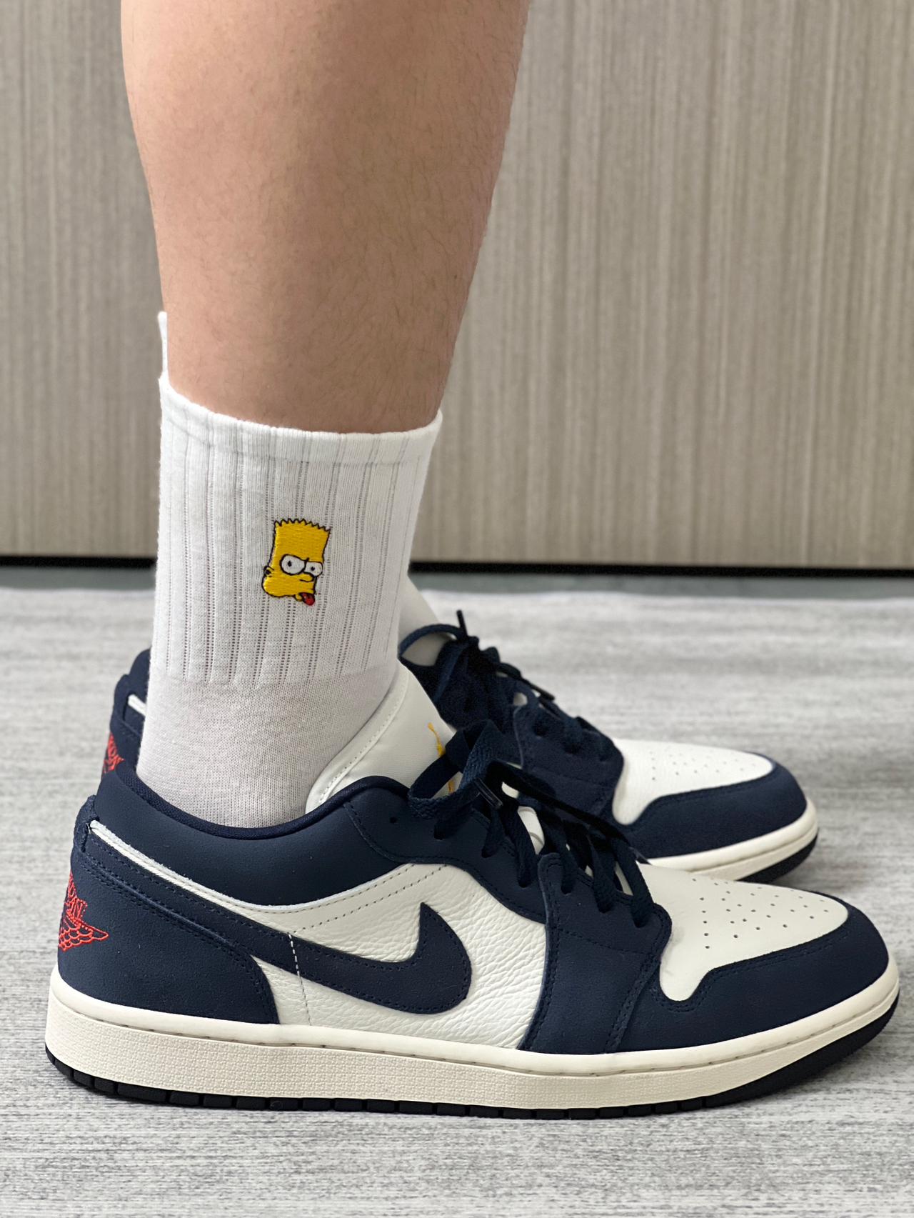 好可爱的卡通图案袜子，上脚也蛮百搭舒服！