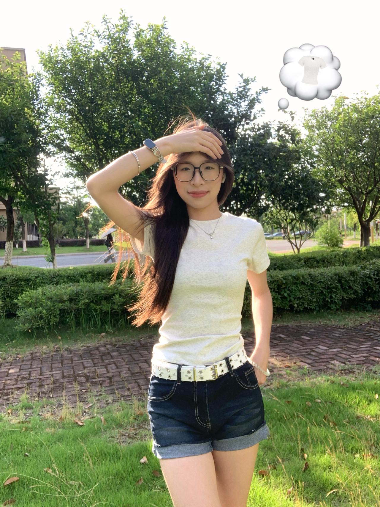 谁懂呀？这件STK正肩短袖太夯啦～🎶