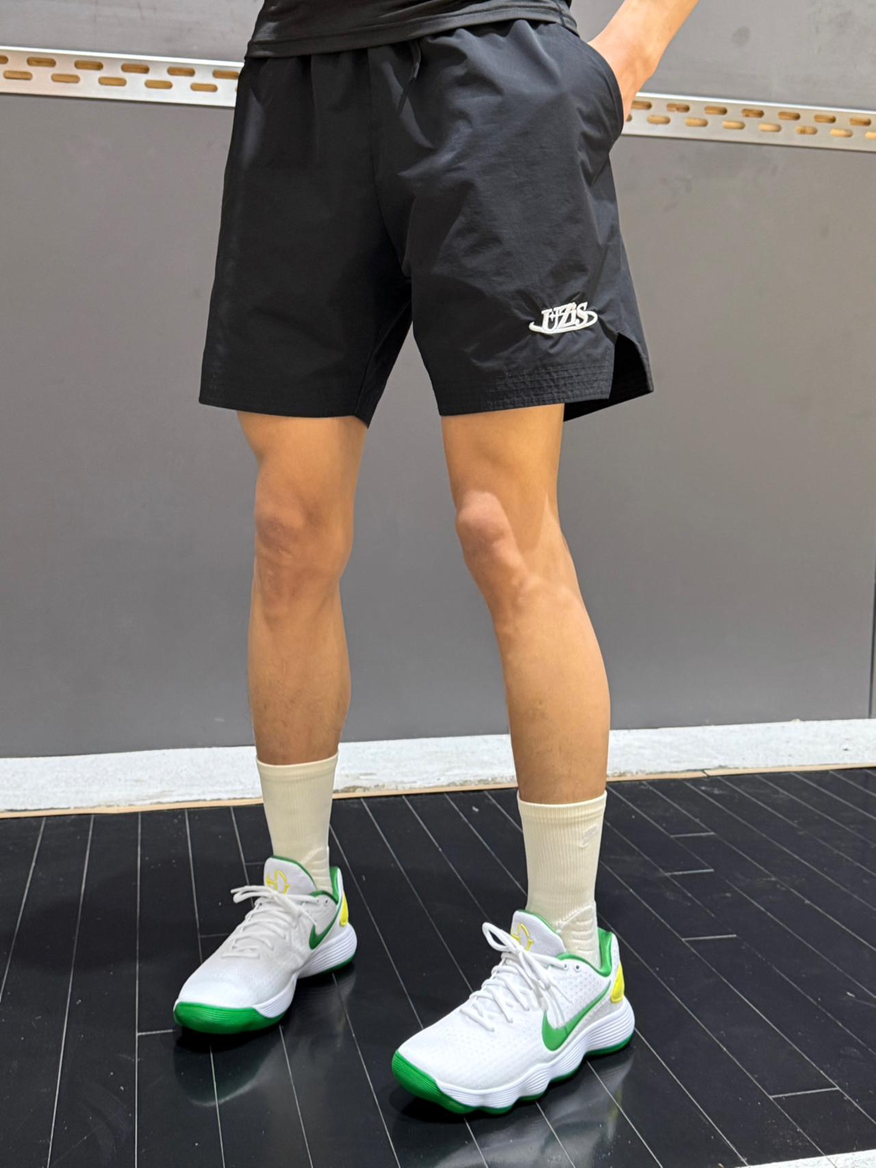 不过膝盖的版型真不错 显高显腿长‼️