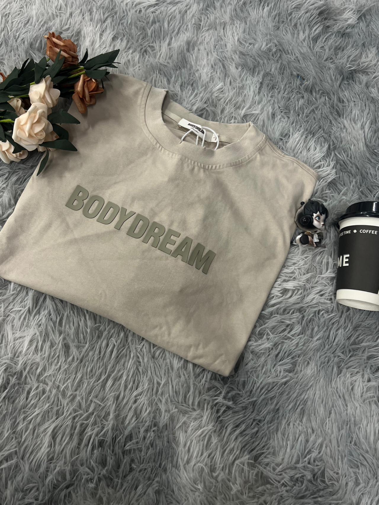 CleanFit极简痞帅风！这件BODYDREAM短袖太懂男生了 
