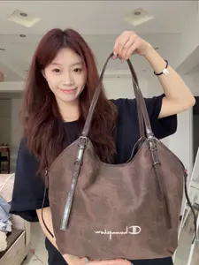 好喜欢这种慵懒感大容量托特包👜!!