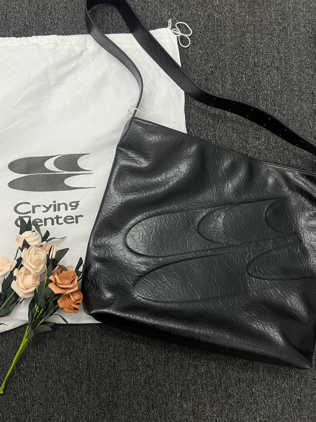 Crying Center油蜡托特包，通勤大容量很耐看