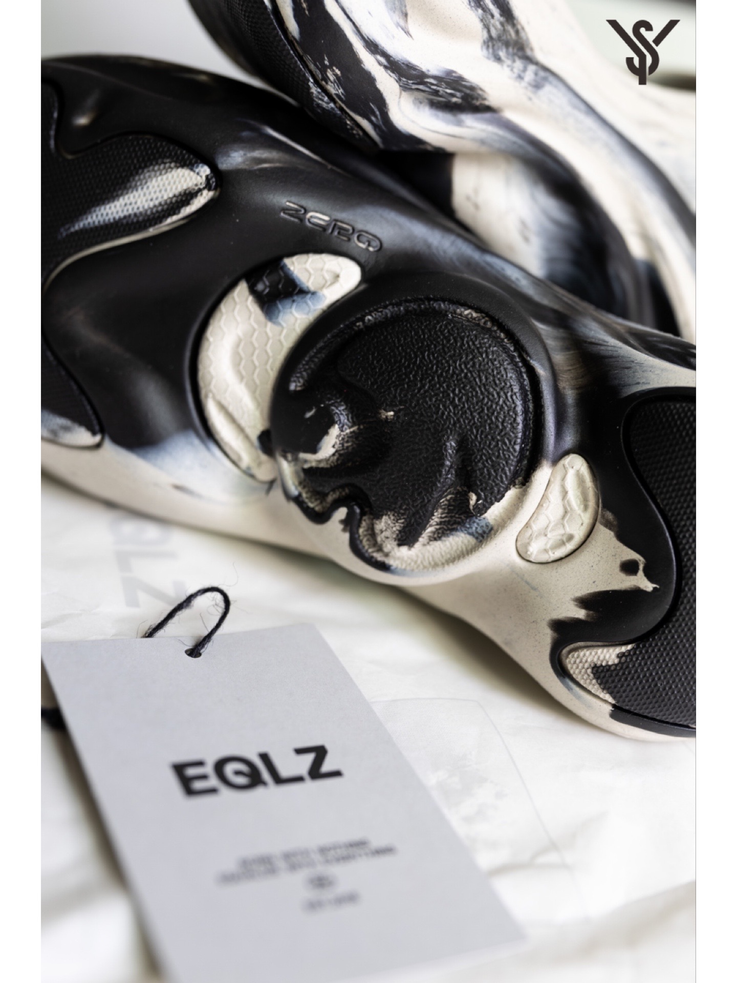全新的EQLZ拖鞋,这外观帅不帅!