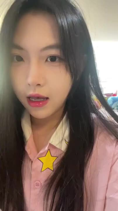 青春疼痛文学女主口红美得半夜起来耕二里地|||真的有被美到