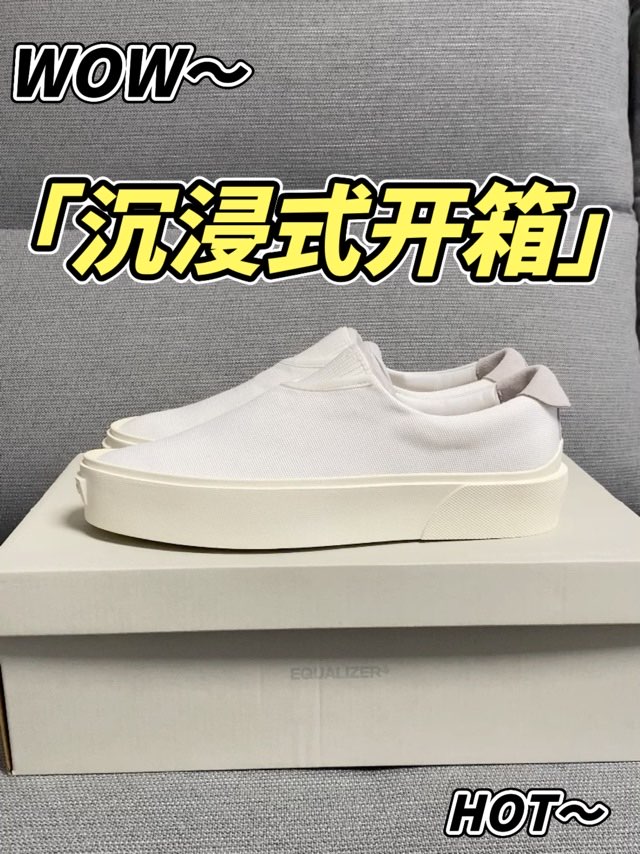 一直很喜欢白色的板鞋,今天带来这款非常好