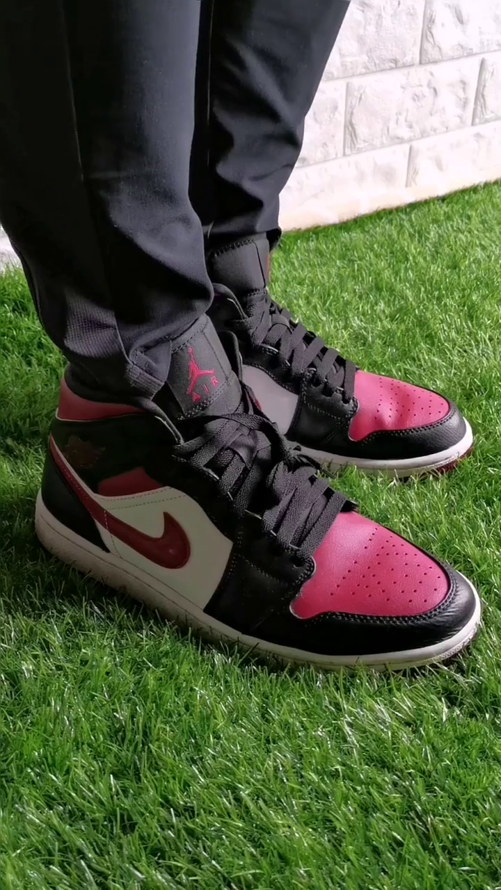 换个背景试穿下这双Air Jordan黑