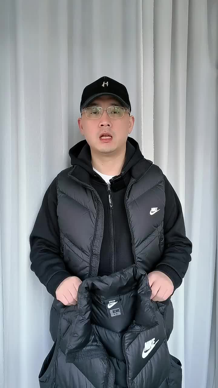 今天给大家带来两件适合入冬运动穿的耐克羽