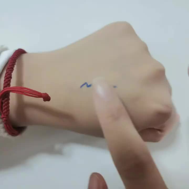 花洛莉亚的眼线笔真的是平价天花板了