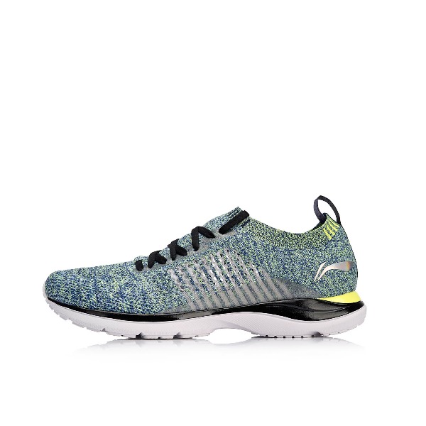 跑步评测室vol18丨这个夏天属于你李宁超轻十五代跑鞋评测